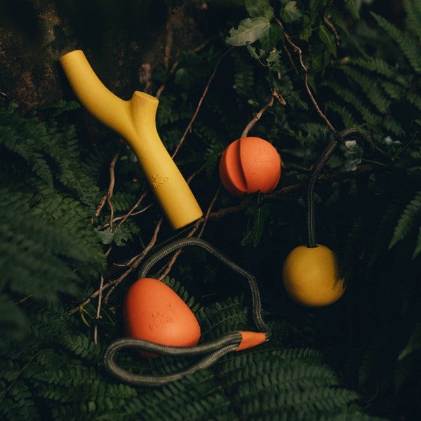 Beco Natural Rubber Pebble Slinger Toy for Fetch Yellow